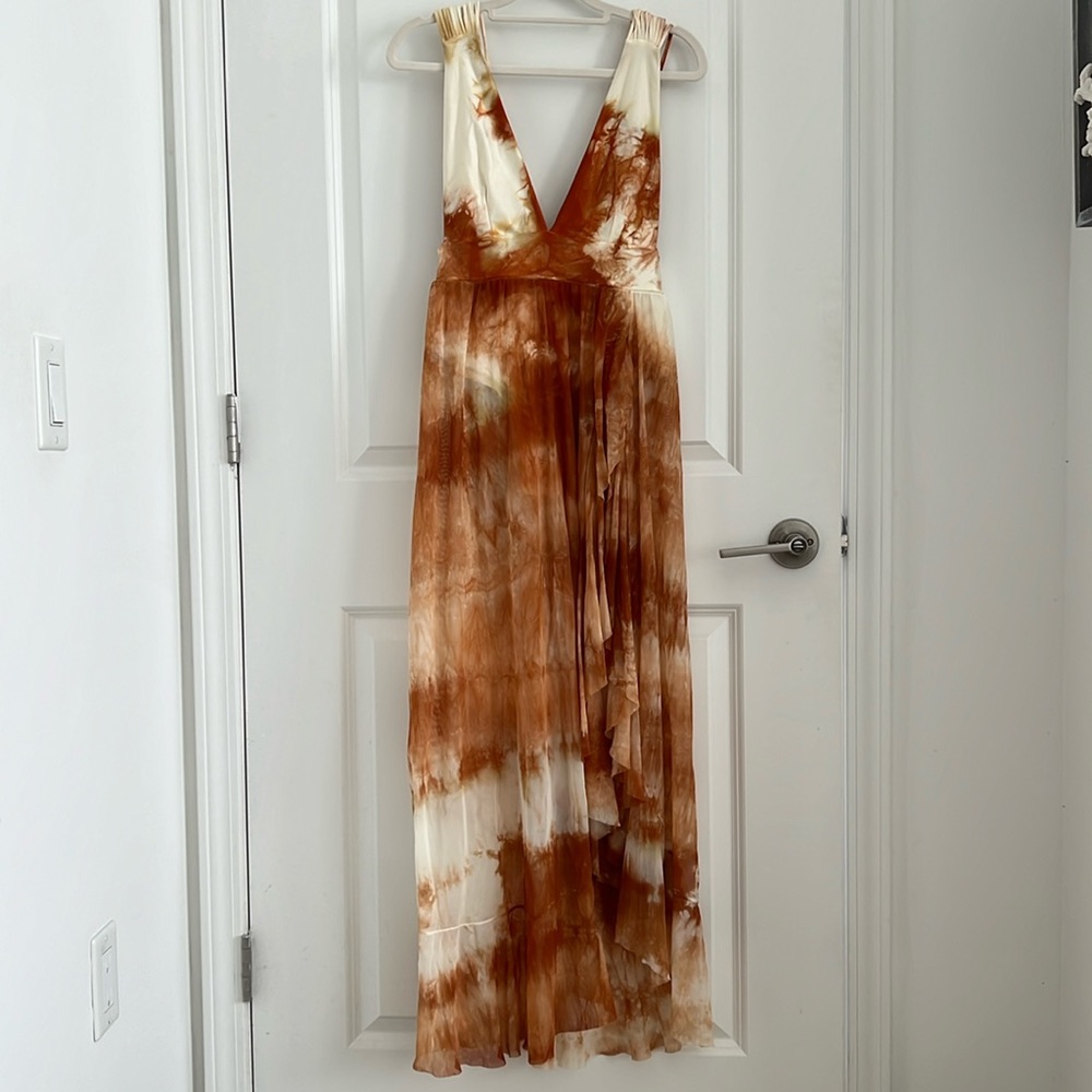 NWT Entreaguas wearable art tie dyed beach dress